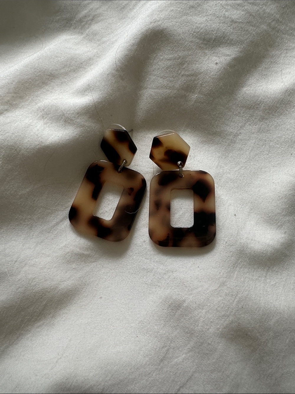 H&M Tortoiseshell Resin Drop Earrings in Brown and Black